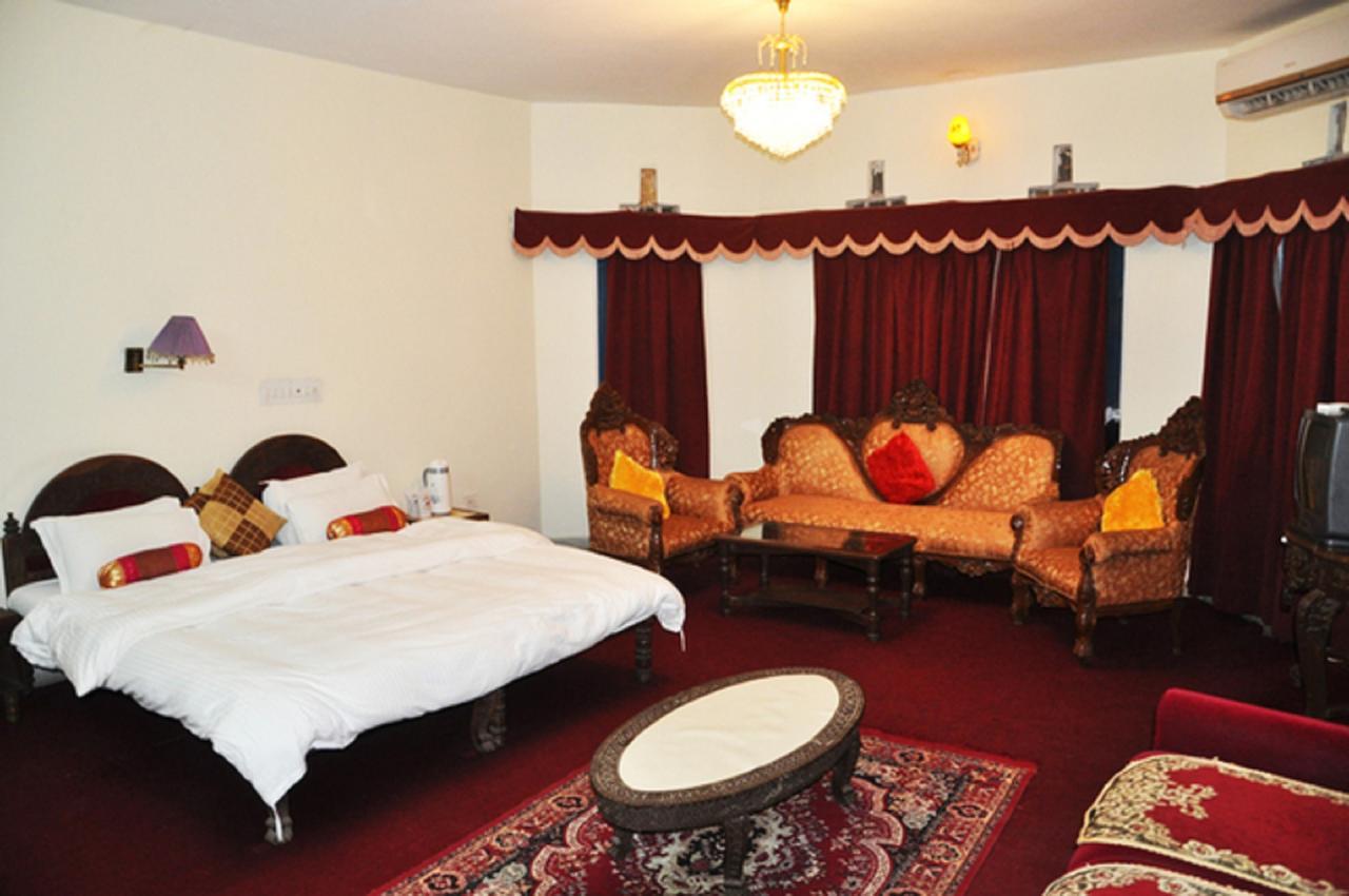 Hotel Padmini Chittorgarh Eksteriør bilde